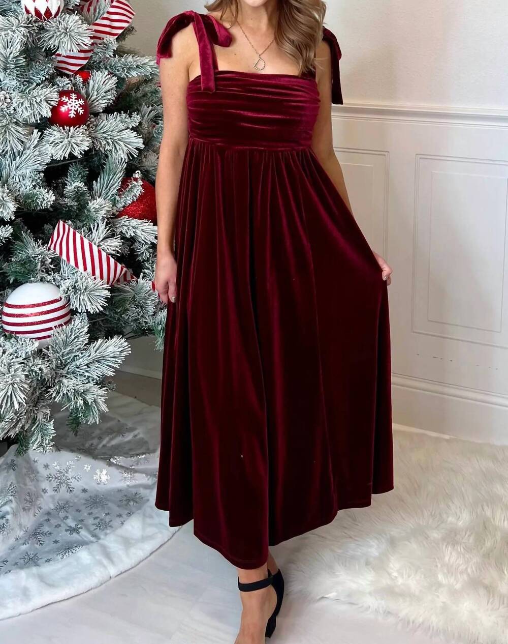 NEW BLU PEPPER velvet holiday midi dress in burgundy